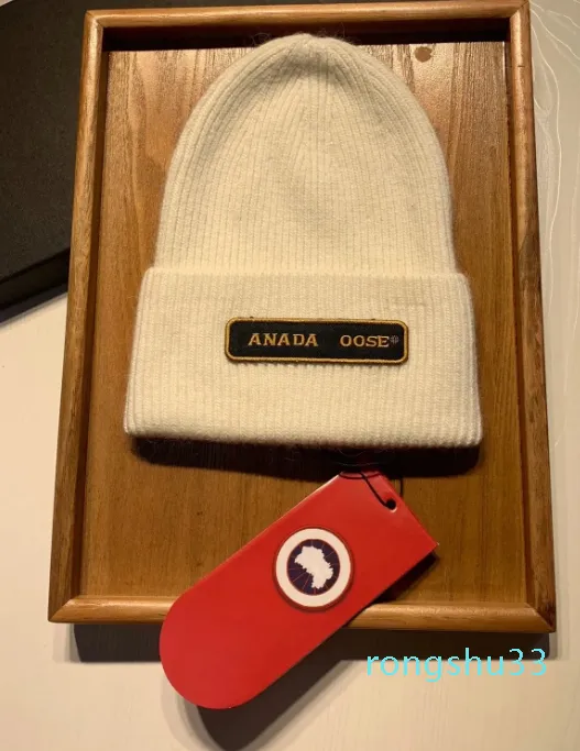 Chapeau à bord du chapeau en tricot en tricot de conception de lettre de conception de chapeau de Noël Gift Factory Store
