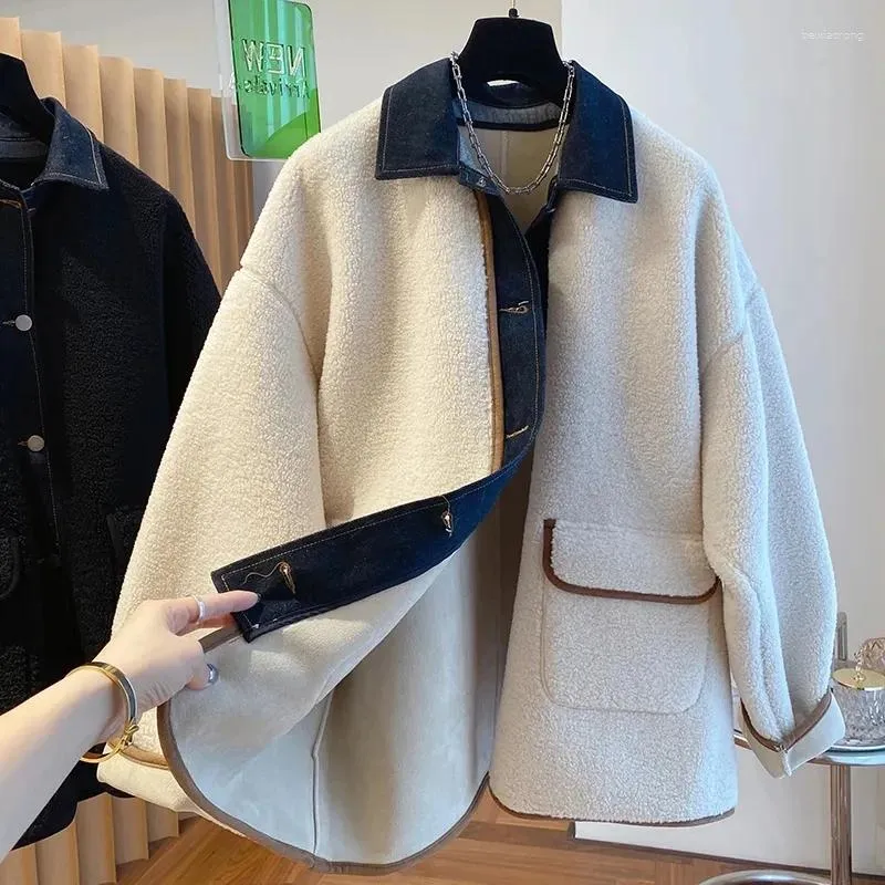 جاكيتات نسائية الدنيم المرقعة سترة صوف لامب للمعطف الكوري الفراء 2024 ربيع الخريف المتكامل lambwool overcoat 4xl