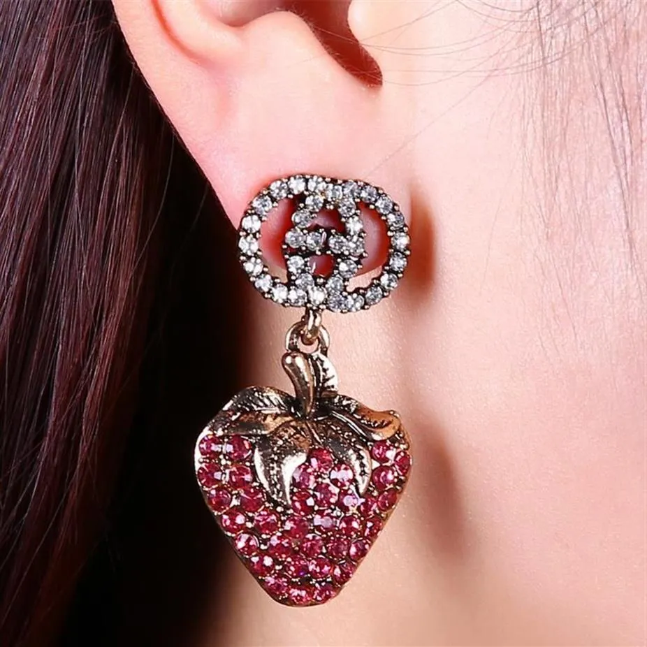 New fashion rhinestone pink color elegant and fashionable Strawberry fruit trendy water drop earrings jewelry for women 2021276u