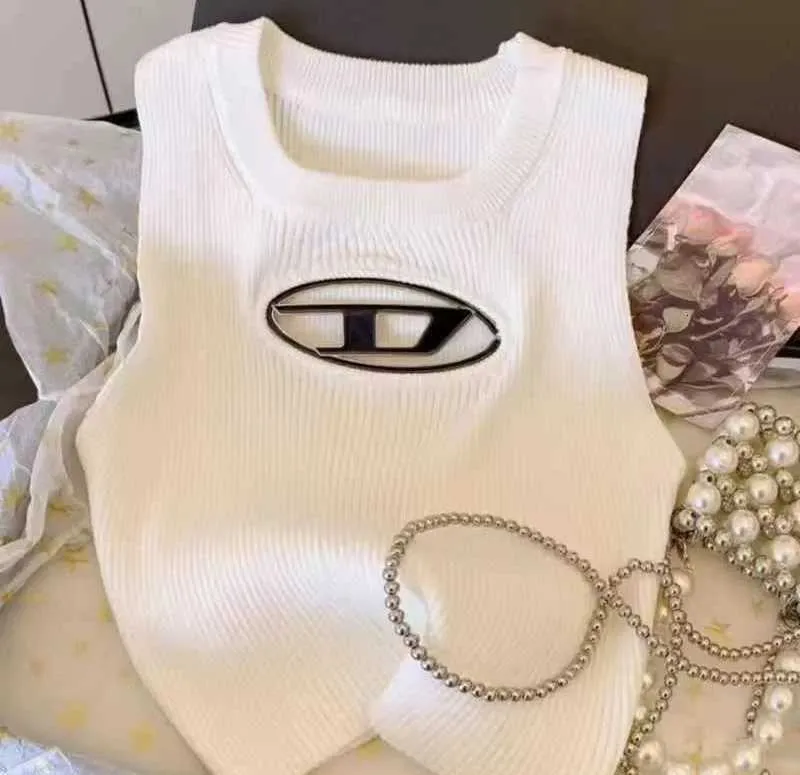 مصمم تي شيرت للسيدات Deisel Women Girl Girl Metal Metal Hollow Thipless Tank Top 2023 Spring New Sexy Short Small Small Disel H1