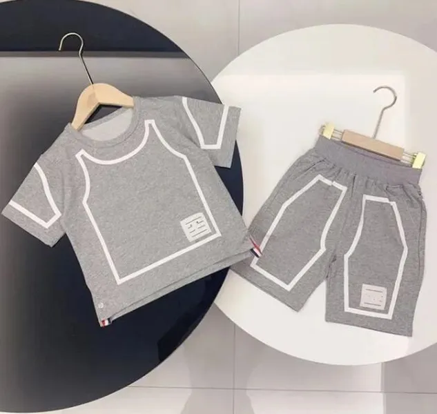 Baby T-shirt och shorts Set Designer Summer Boys and Girls Fashion Shirt Clothing Print Stripes Two-Piece Set Children's Short Underwear Luxury Clothing Kort ärmar