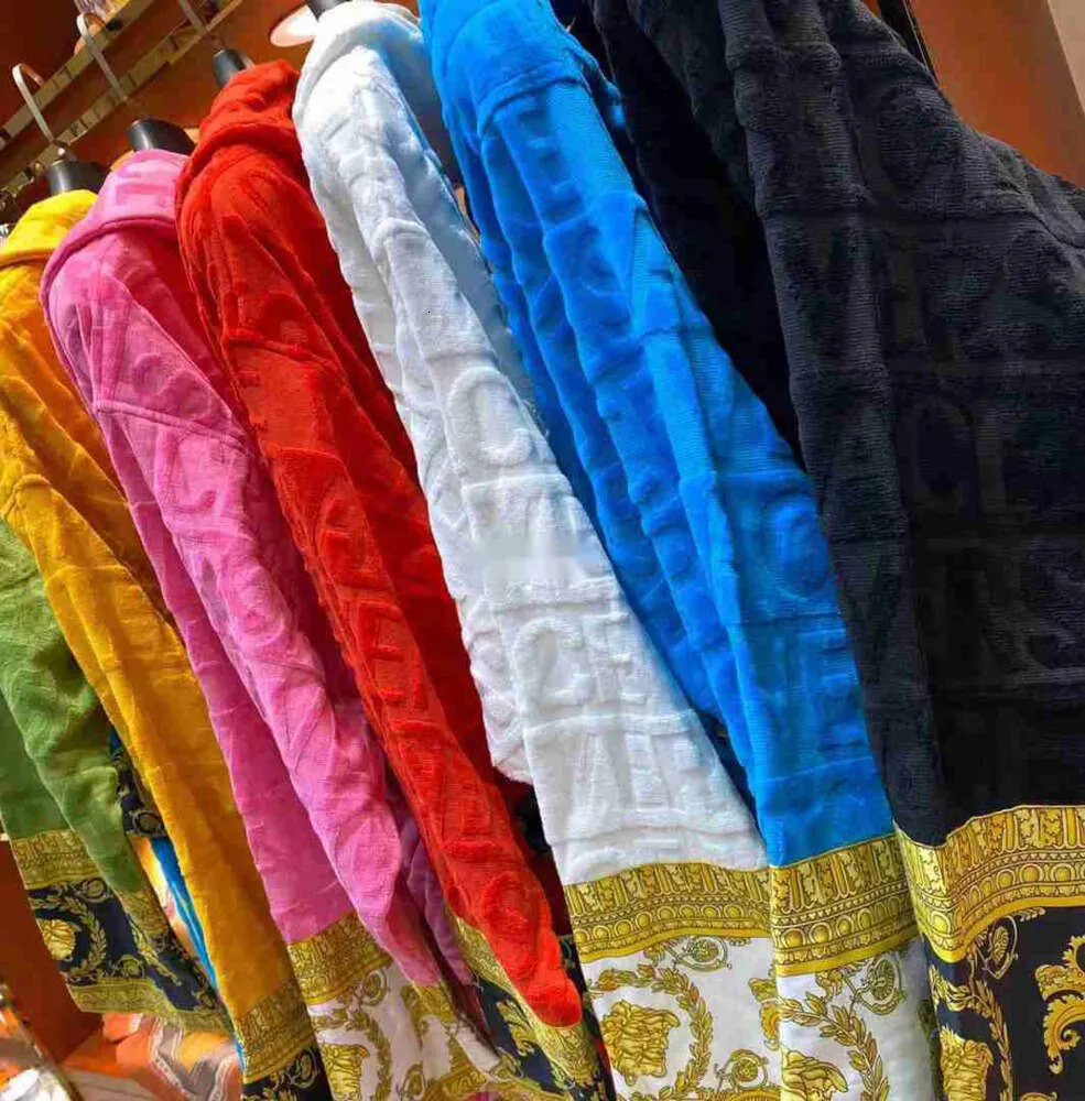 Robes Designers Velvet bathrobe robe baroque Fashion cotton hoodies pajamas Mens Women Letter jacquard printing Barocco print sleeves 224
