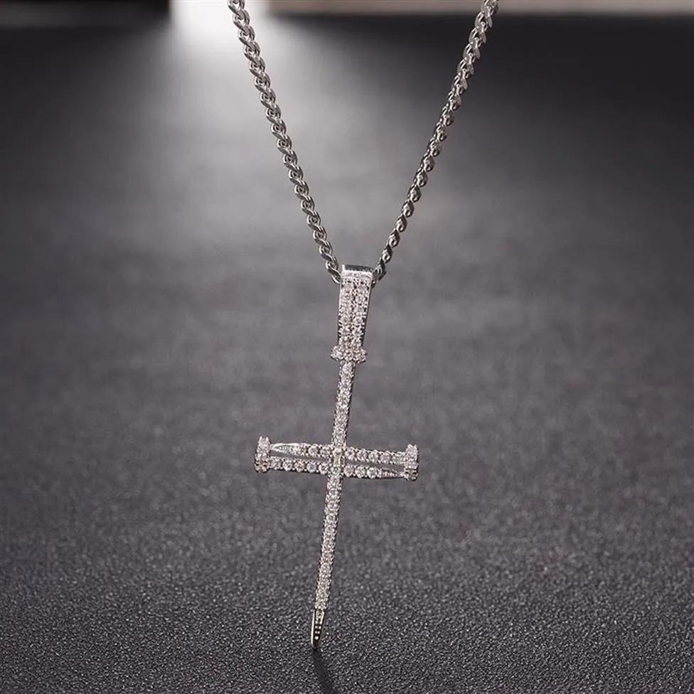 Micro Pave Iced Out Cumbic Zircon Nail Cross Pendante Collier Bijoux avec chaîne cubaine ou chaîne de corde3261