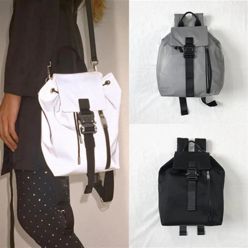 Ryggsäck alyx män kvinnor streetwear hög kvalitet crossbody pås metall spänne funktionella taktiska väskor204o