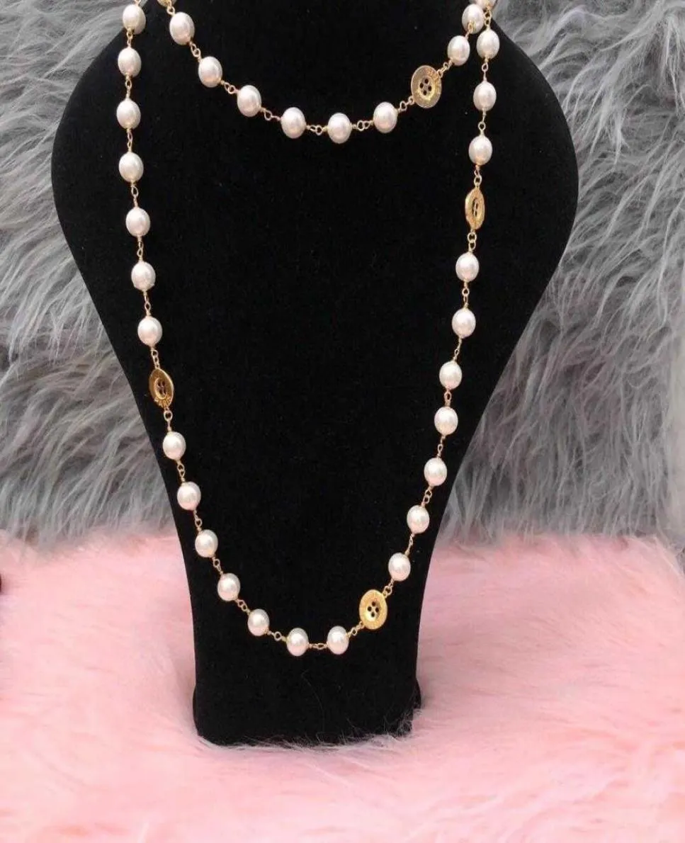 2020 Brand Fashion Jewelry Women Vintage Pearls Chain Bouttons Pendants Pearls Sweater Chain Party Fine Fashion Jewelry8361966