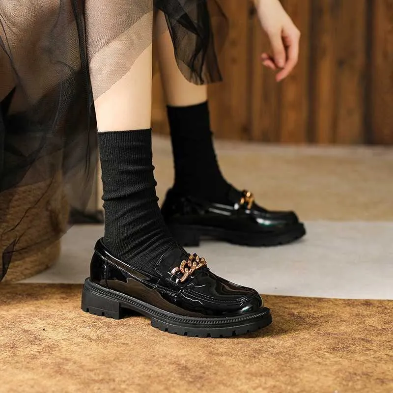Chaussures habillées femmes style britannique pied en cuir chaussures simples noir nouveau petit automne et hiver semelle épaisse jk femmes