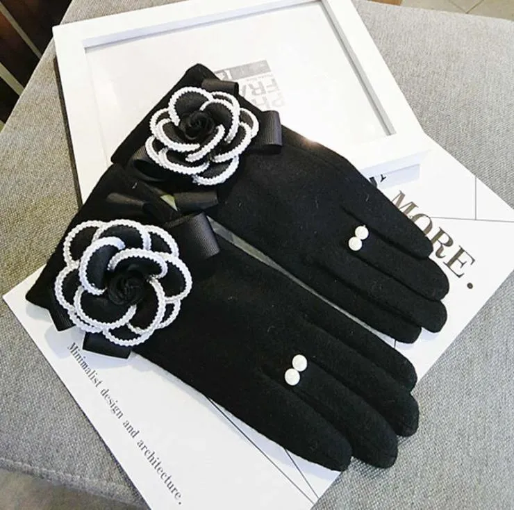 Grube miękkie rękawiczki z miękkim dotykiem Kobiety ciepłe zimowe rękawiczki damskie dystansowe biuro Eldiven Invierno Guantes Muyer Whole1861833