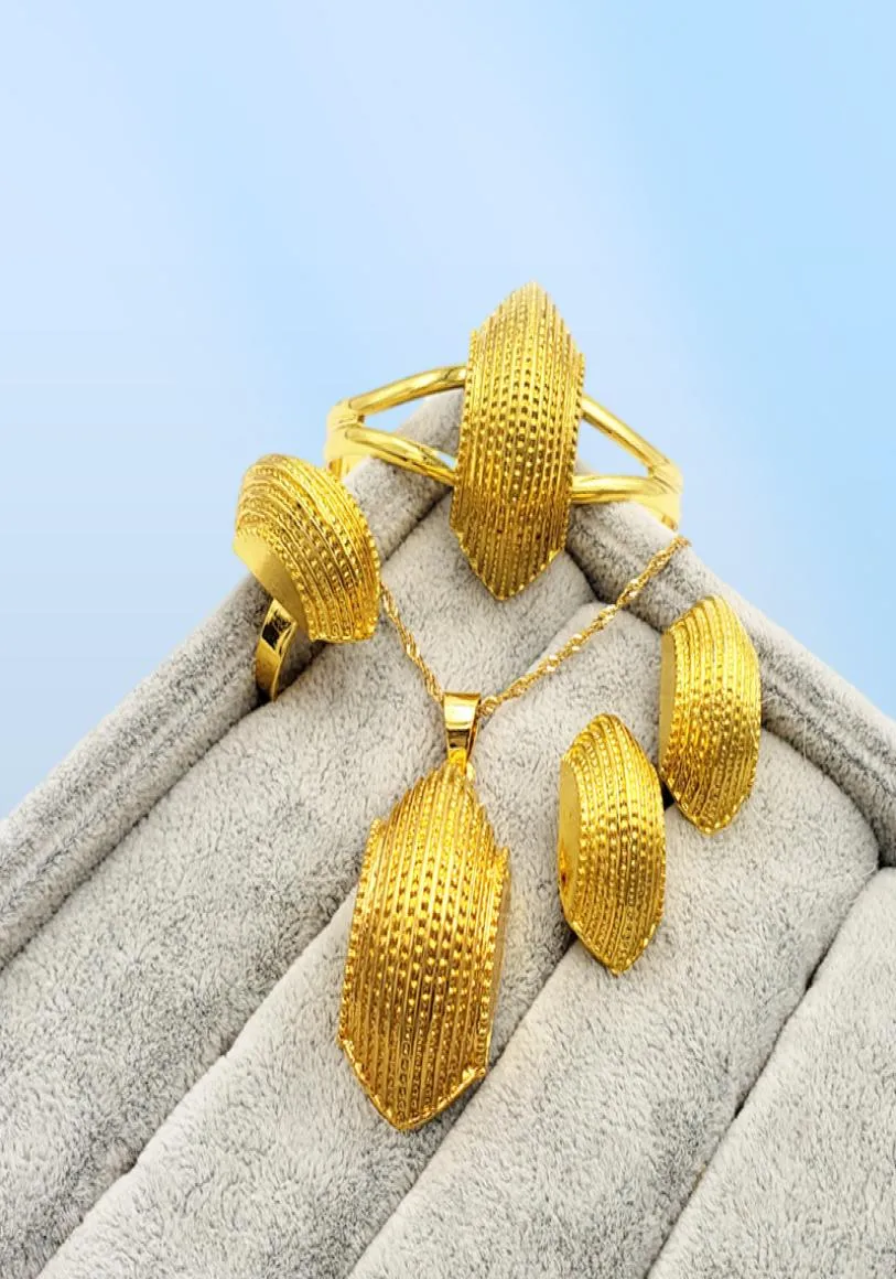 Set di gioielli etiopi Collana con pendente grande moneta Anello orecchino Regali d'oro per le donne Set da sposa africano Dubai Habesha4536279