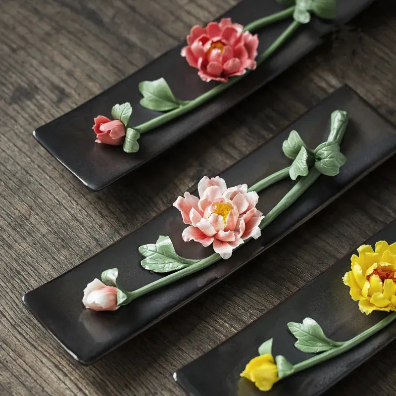 Stylos à fleurs en céramique rétro créatifs faits à la main pour accessoires de table à thé décoration lotus et pivoine bâton d'encens thé ornements pour animaux de compagnie 231225
