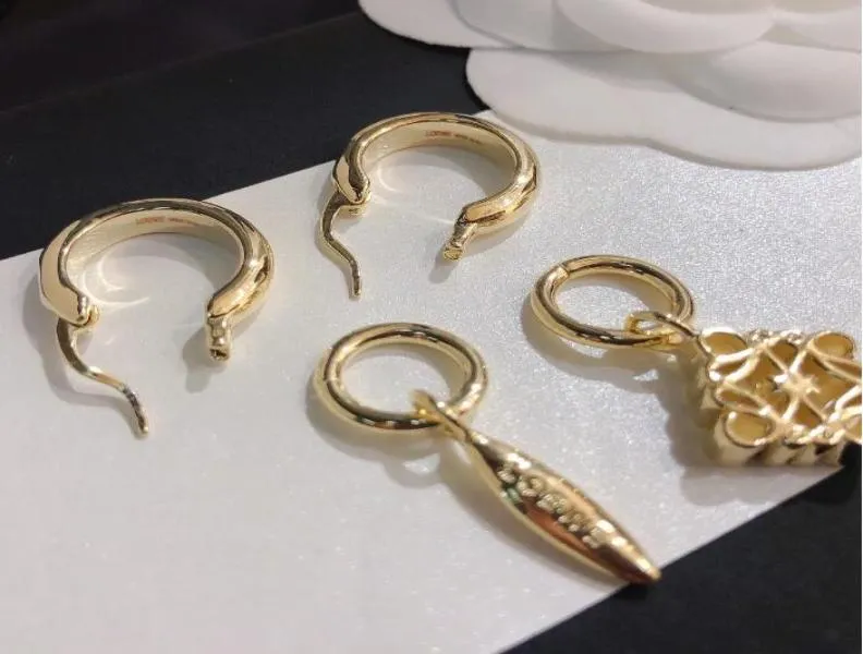 Charm 18K Goldplated Küpeler Kadınlar Moda Küpeleri Lüks Kız Takı Aksesuarları Kentsel Gençlik Tarzı Seçilmiş Doğum Günü FAM3179422