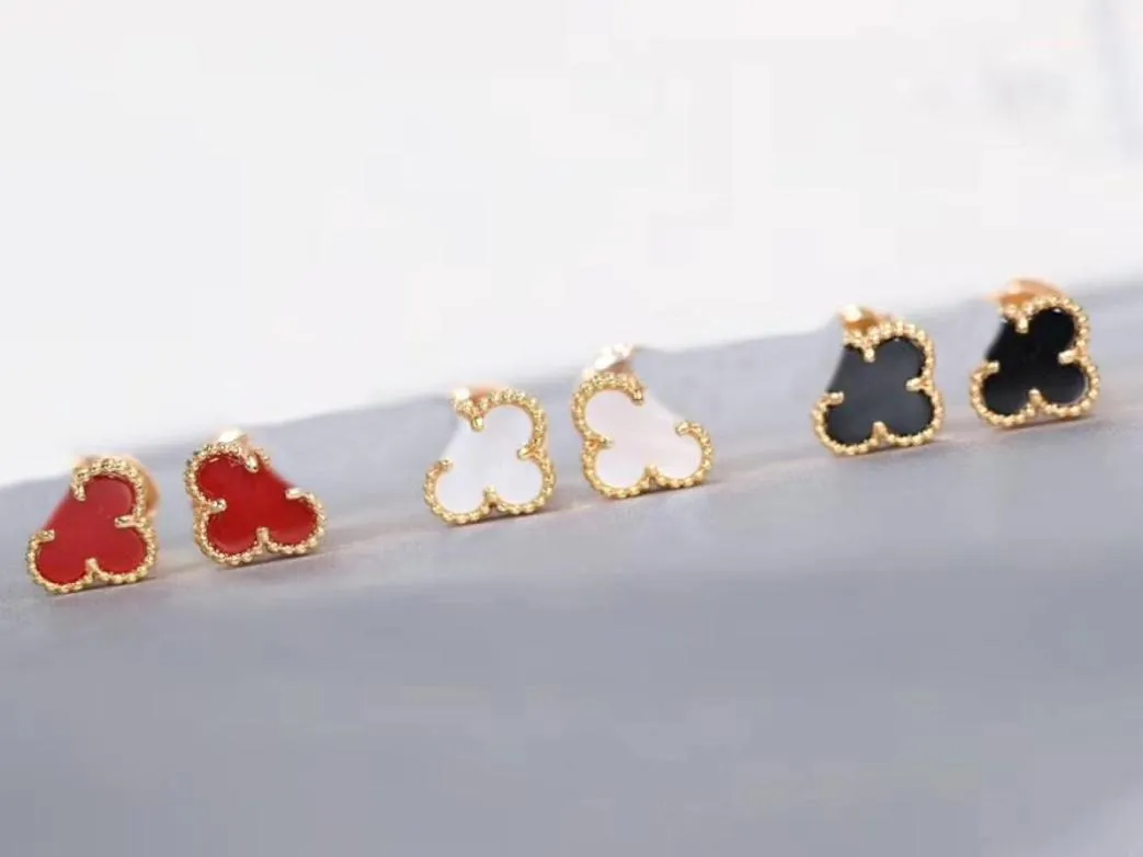 V matériel en or charme de qualité de luxe mini boucle d'oreille avec pierre de coquille naturelle pour les femmes cadeau de bijoux de fiançailles ont une boîte de timbre PS8008958