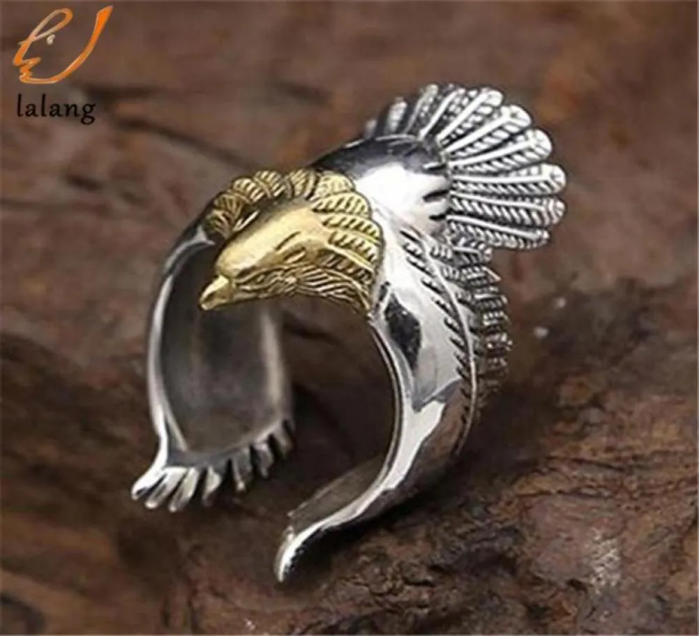 Pierścienie klastrowe Unikalne kreatywne pierścień miedzi Flying Eagle Vintage Mens Mash Wysokiej jakości biżuteria zwierząt7796232