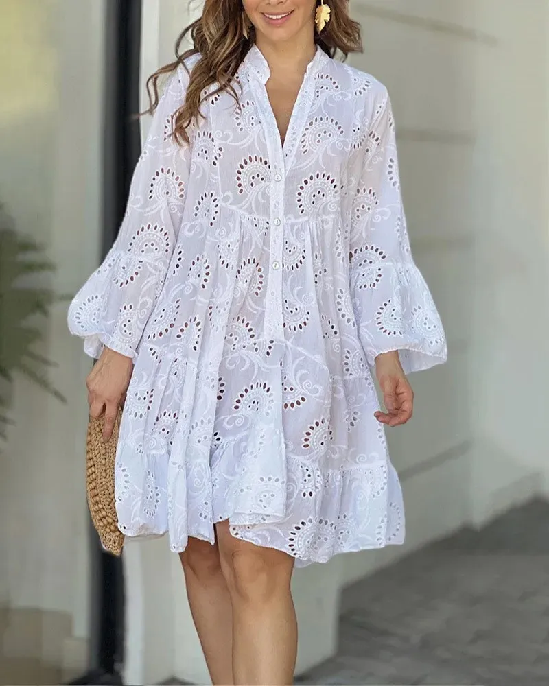 Summer Elegant Vintage Solid Lace Dress V-neck Loose Hollow Out Pattern Embroidery Vestidos Women Beach Sexy Mini Dresses 231222