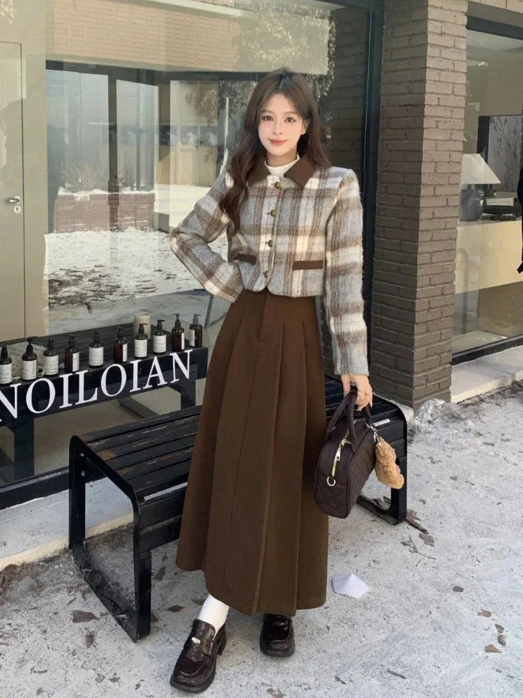 Elegant Plaid Two-Piece Set Korean Style Winter Outfit: Short Jacket  Pleated Vintage Inspired, Fashionable Women's