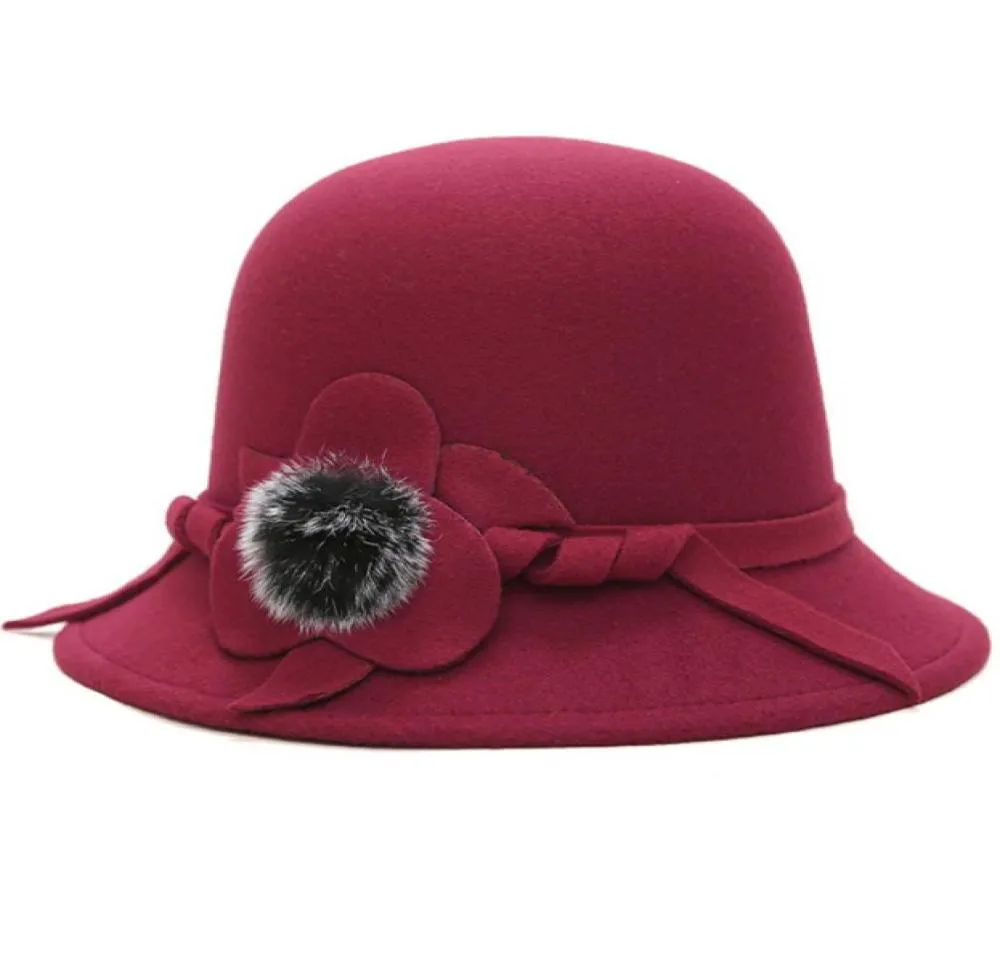 Chapeaux à bord avare HT1830 automne hiver pour femmes dames laine feutre décontracté fleur boule de fourrure formelle Fedoras femme seau melon chapeau5351505