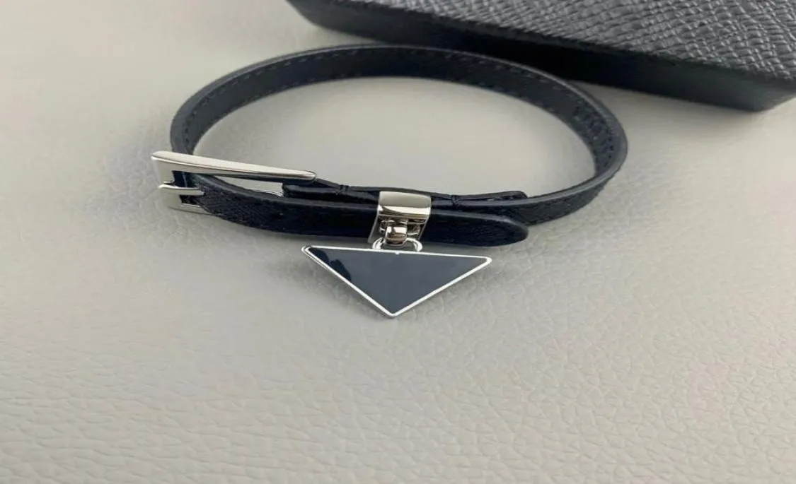 Arrival Triangle Leather Charm Bracelets Ladies Cow Genuine Leathers Belt Triangles Design Bracelet Punk Hip Hop Jewelry accessori7620495