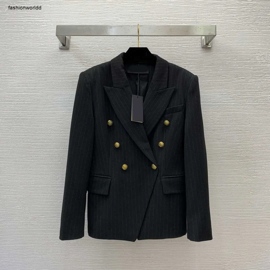 Frauen Jacke Designeranzug luxuriöse Jacken Langarmes Overtock geflochtene vertikale Streifen Mantel Blazer Hochzeit Blazer Abendessen Kleidung 25. Dezember