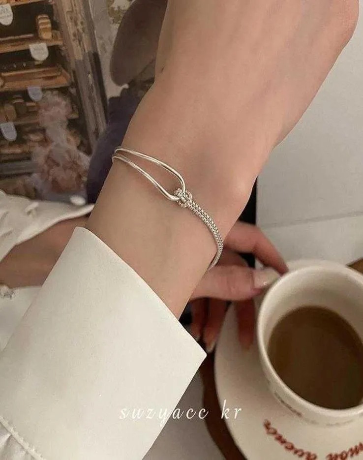 Beaded Strands Simple Design Knot Chain Armband för kvinnor IG Style Handwear Women Designer Armband Tillbehör Hela L2210129771783