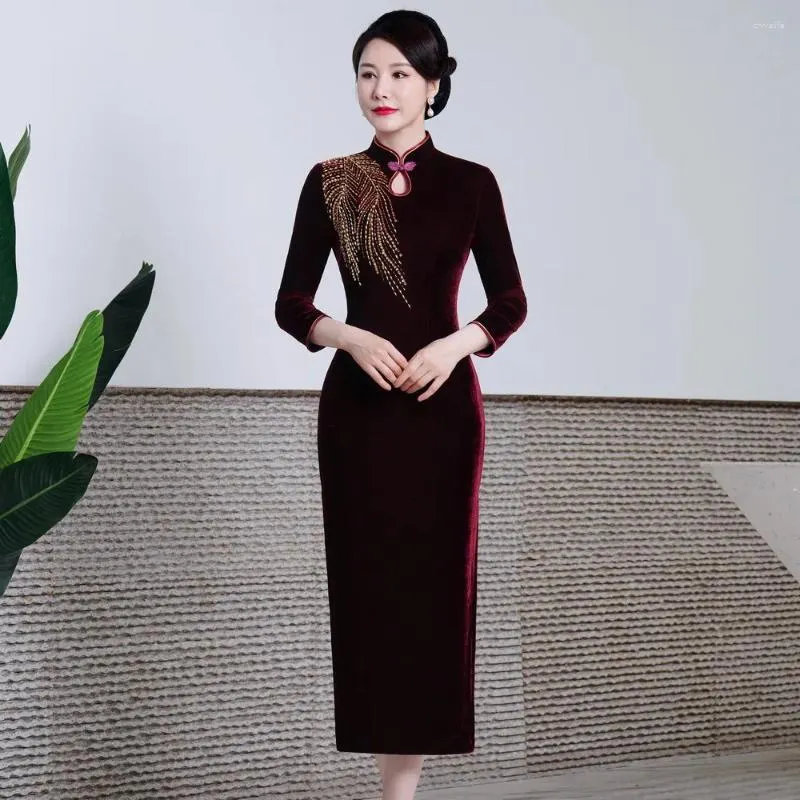 Etniska kläder överdimensionerade 3xl 4xl 5xl 6xl qipao kinesisk traditionell mandarin krage lång cheongsam klänning utsökt paljett pärla sammet