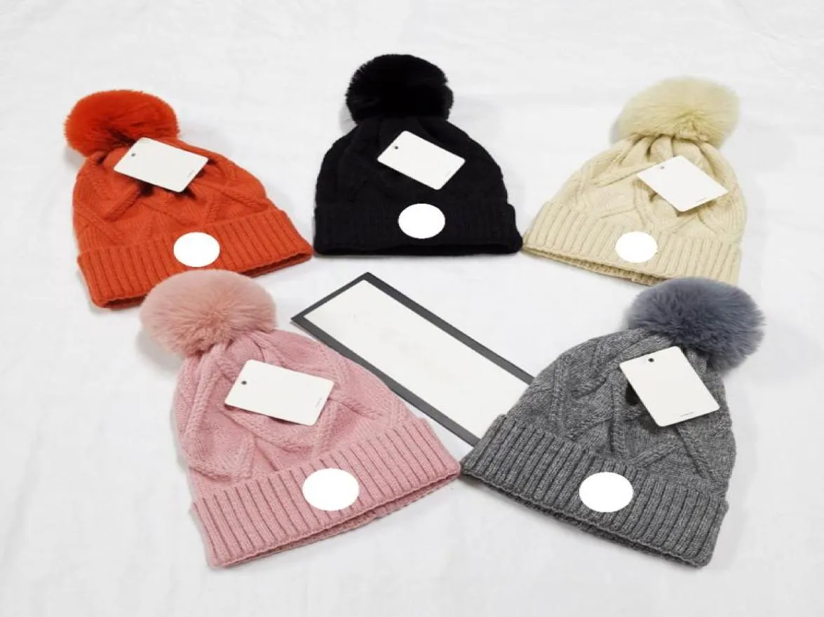 Berretti invernali spessi e caldi per adulti da donna, morbidi berretti con pompon in maglia elasticizzata stile berretto con teschio3284752