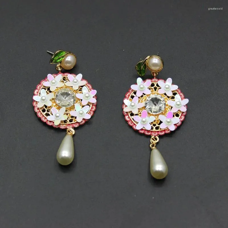 Boucles d'oreilles étalon baroque en porcelaine de fleur de fleur perle exagéré exagéré le style longue marche 677