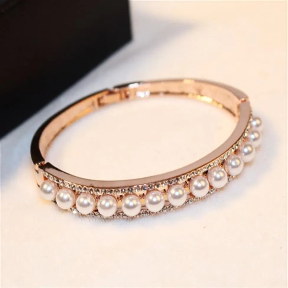 Nuevo diseñador de lujo de moda súper reluciente diamante elegante perlas brazalete de brazalete de oro rosa para mujeres chicas 19cm237g