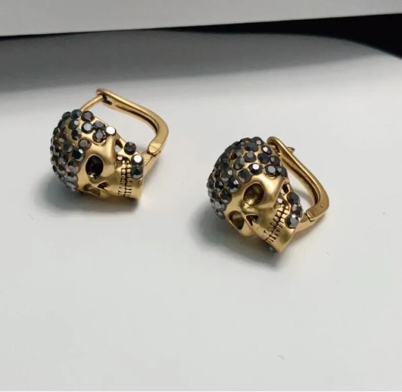 Stud gioielli di moda di marca per le donne Regali di anniversario Orecchini con teschio punk Scheletro in oro Design vintageStud2311007