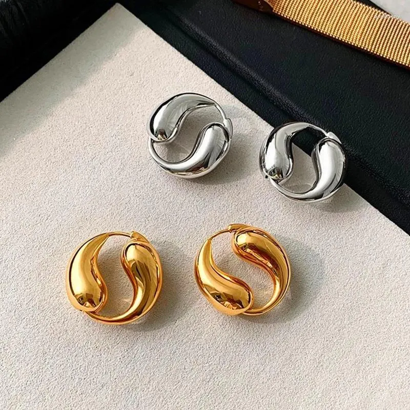 Boucles d'oreilles cerceaux Tempérament de mode Hollow Taiji Drop Drop Metal for Women Design Sense Creative Glossy Jewelry accessoires