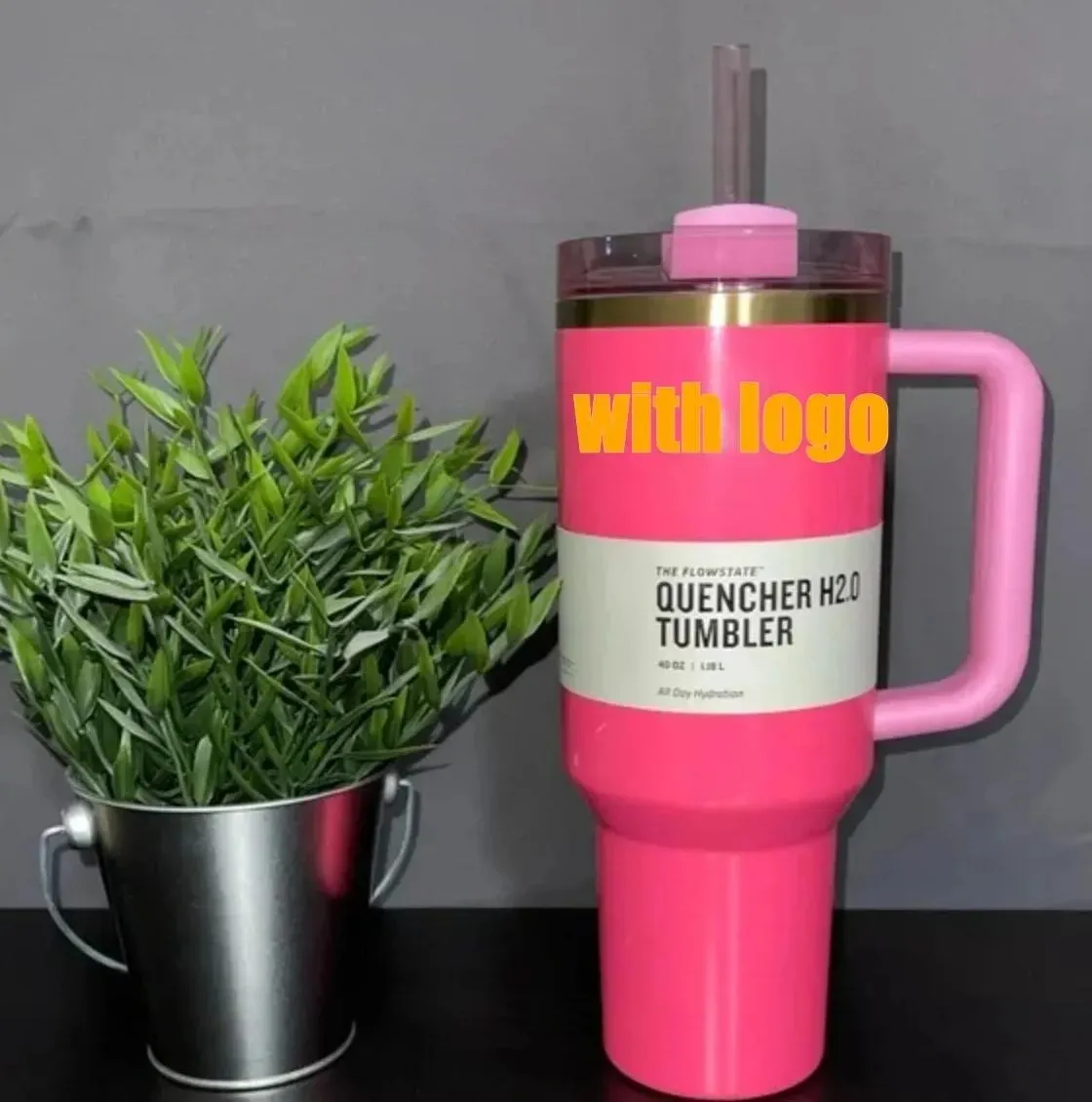 US STOCK PINK Parade 40 once Quencher H2.0 Tazze Tazze da viaggio da campeggio Car Cup Bicchieri in acciaio inossidabile Tazze con manico in silicone San Valentino