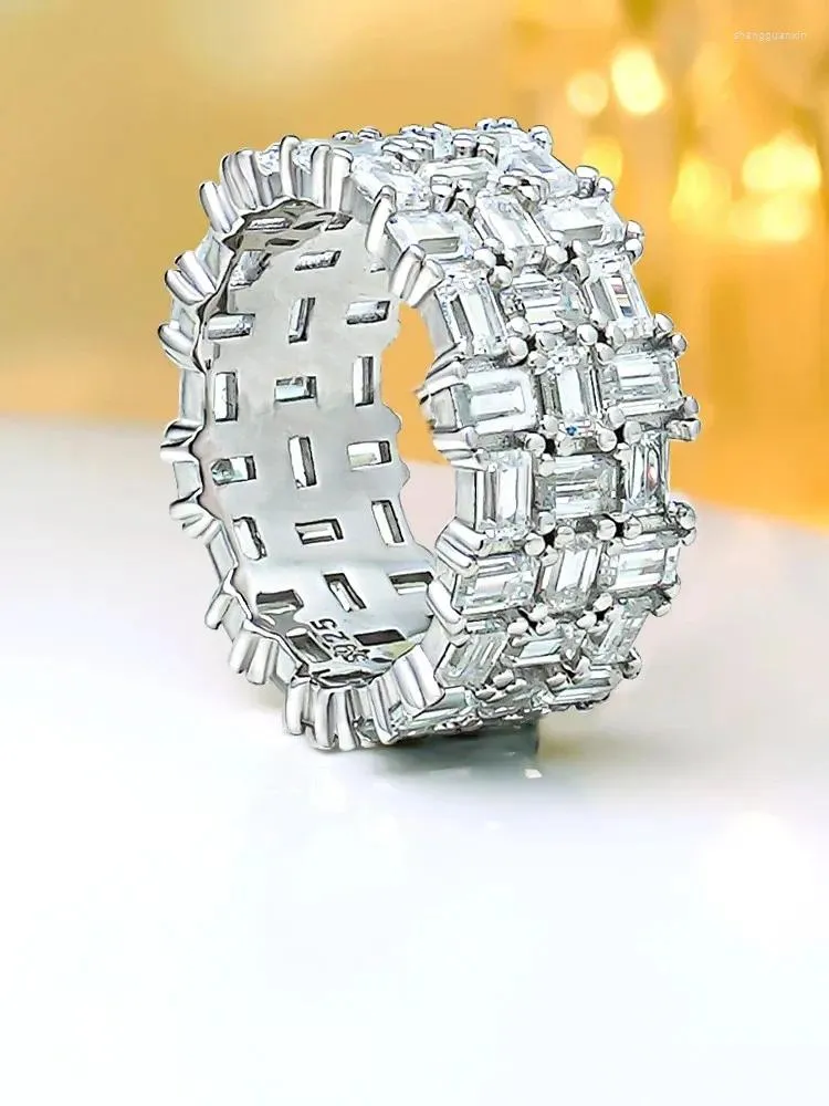 حلقات الكتلة العصرية الفاخرة والبساطة 925 Silver Emerald Cut Ring Ling مع تصميم متخصصة عالية الكربون