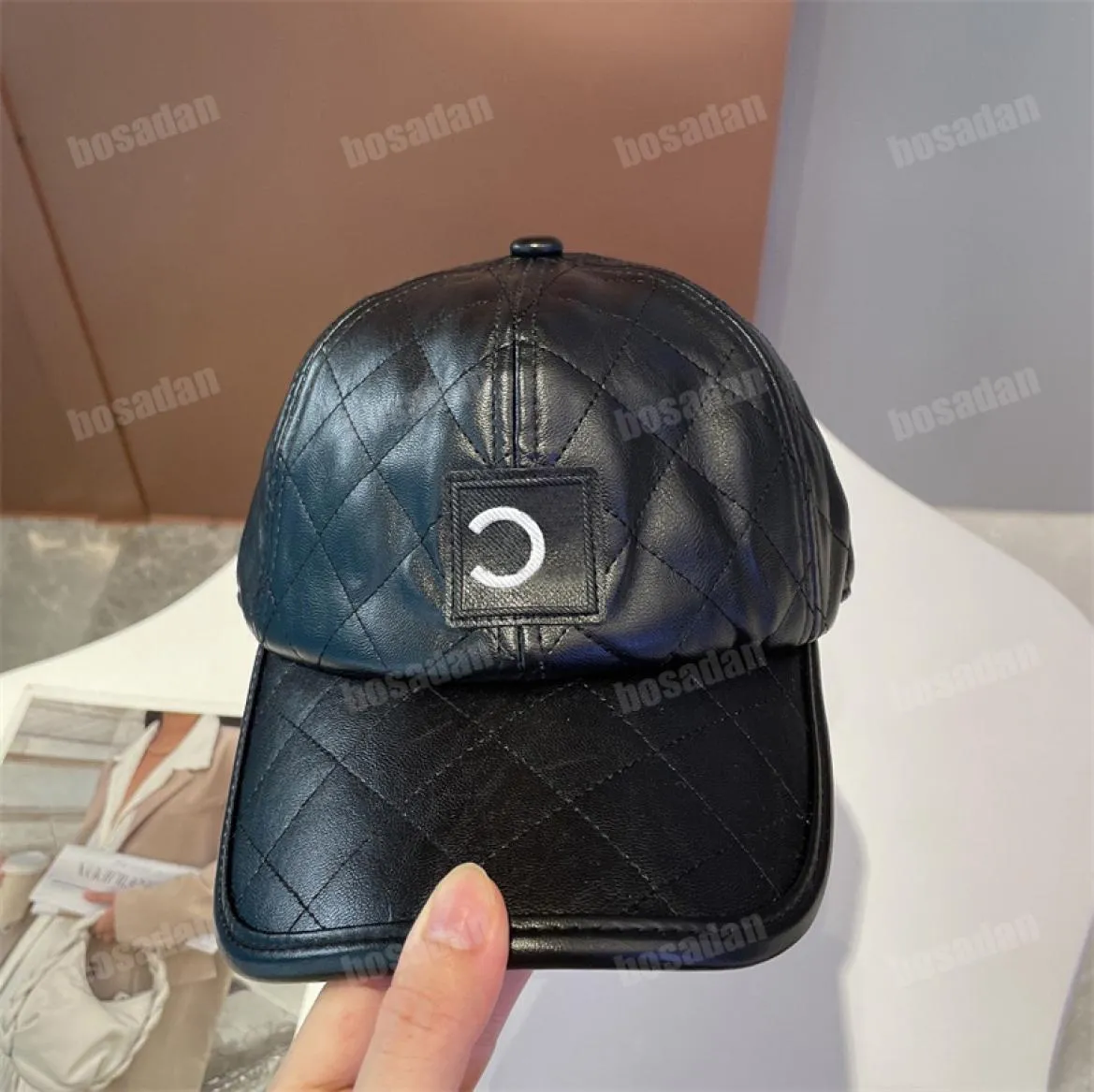 Fashion Bucket Hat Designer Stingy Brim Hats for Womens Men Classic Leather Baseball Cap Winter Outdoor Caps High Quality Fedora F6058342