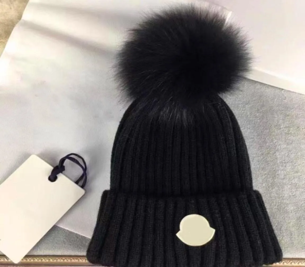 Tasarımcı Kış Örme Beanie Yün Şapka Kadın Tıknaz Tap Kalın Sıcak Sahte Kürk Pom Beanies Şapkalar Kadın Bonnet Beanie Caps 10 Colo9752028