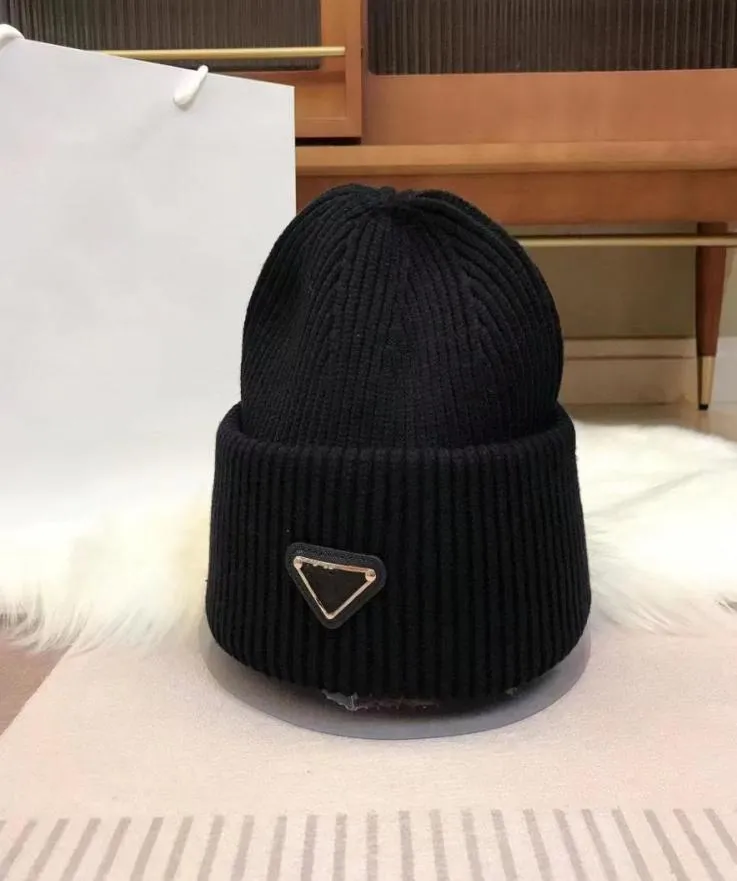 Cappelli di lana firmati da uomo e da donna in lana invernale termica per il tempo libero all'aperto scatola classica di moda con varie occasioni5369580