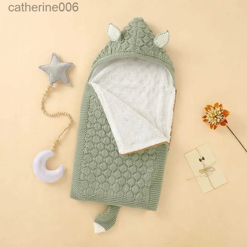 Sleeping Bags Baby Sleeping Bags Knit Warm Fleece Winter Newborn Girl Boy Sleepsack Fashion Cute Ear Infant Stroller Envelop Swaddling 75*35CML231225