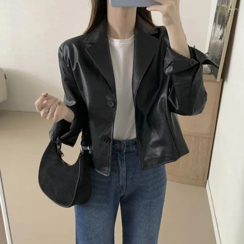 Women's Jackets South Korea Chic Autumn Vintage Handsome Suit Collar Single Breasted Loose 100 Short Locomotive PU Leather Coat Women