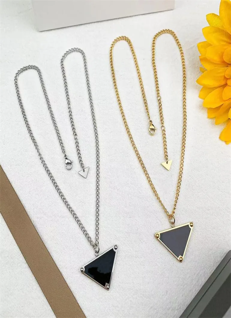 Designer Jewelry Fashion Necklaces Black White Triangle Pendants Stainless Steel18K Gold Plated for WomenGirl Men Valentine0392575546