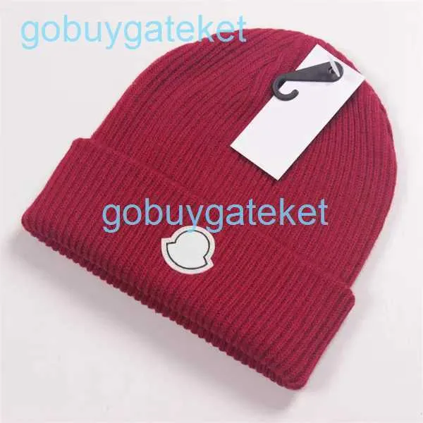 Knitte projektanta czapki klasyczne czapki maski na męskie damskie jesień zima ciepłe wełniane haft haft zimny para mody street hats mbc2