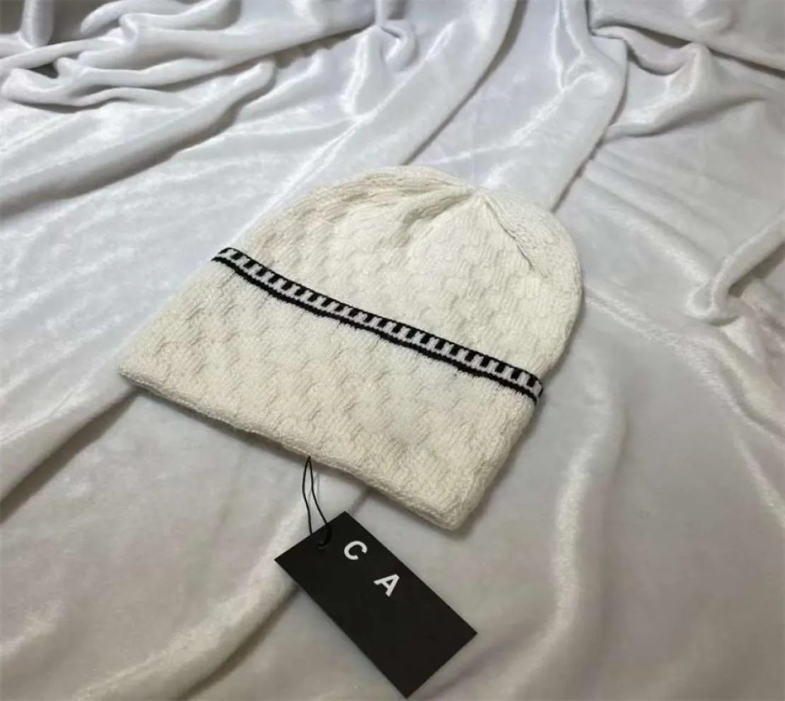 2023 NYA DESIGNER Fashion Beanies Hats Men039s och Women039s Models Bonnet Winter Beanie Sticked Wool Hat Plus Velvet SKULLI7784879