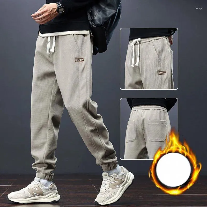 Pantaloni maschili autunno inverno kpop stile moda harajuku slim fit pantaloni sport scanghi tutti match di tasche per peluche casual badge