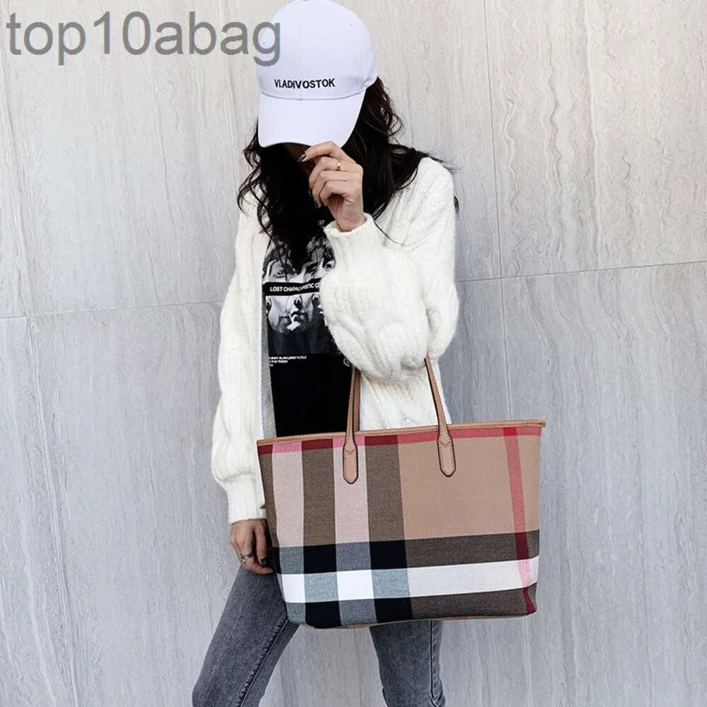Top Quality Autumn And Winter Big Bag Fashion Plaid Stripe Womens