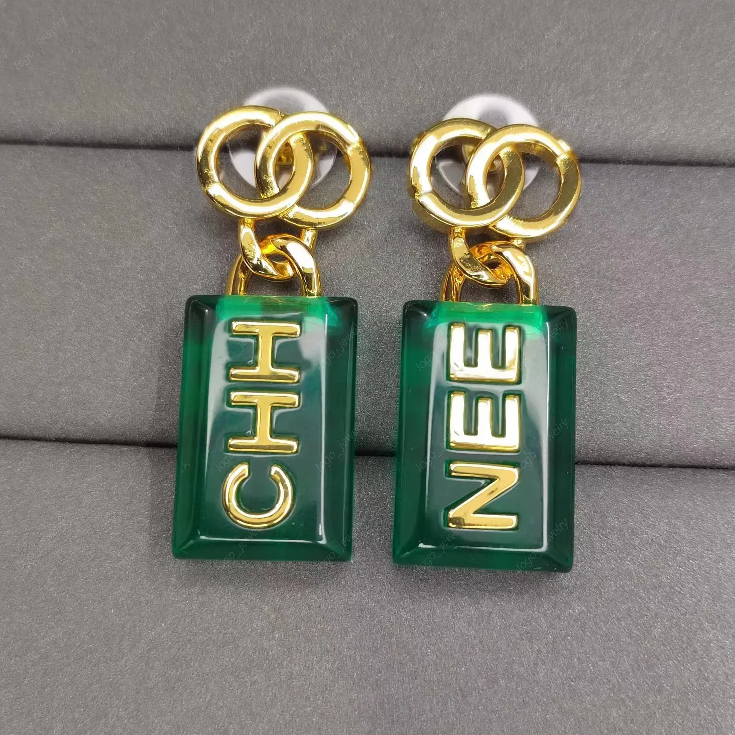 Luxury Designer Fashion Dangle Chandelier Earrings 18K gold green acrylic pendant earrings Women's wedding party engagement Gift jewelry high quality with box