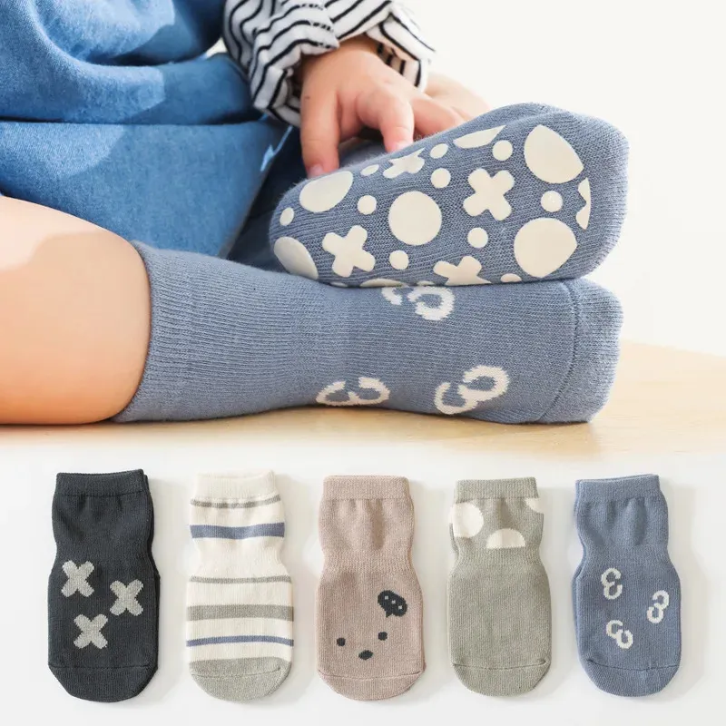 4 Pairs/lot Anti-slip Non Skid Ankle Baby Socks With Rubber Grips Cotton tube Children Socks For Boy Girl Toddler Floor Socks 231225