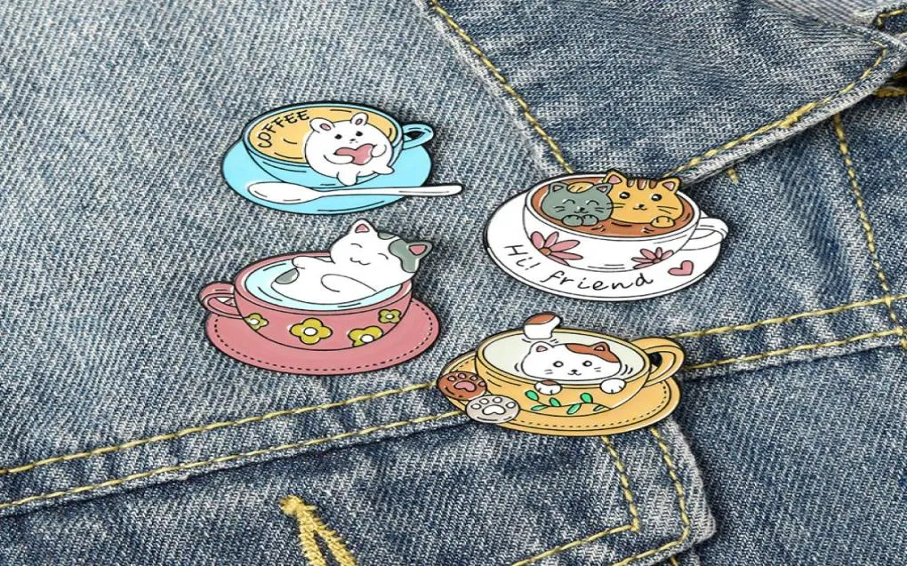 20pcsLot mignon dessin animé café chat broches alliage émail collier fleurs broches ami femmes hommes tasse conception broche bijoux accessoires5745210