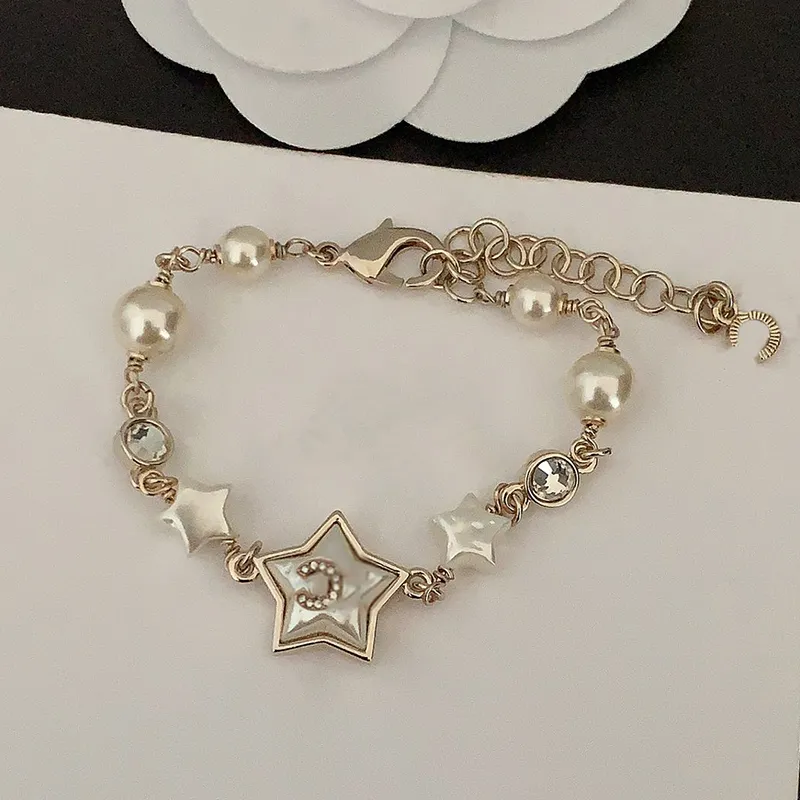 France Jewelry Designer Luxury Pearl Armband Classic Double Letter Five Pointed Star Inlaid Rhinestone Brass Material Kvinnor Charm Halsband Syster Fashion Gift