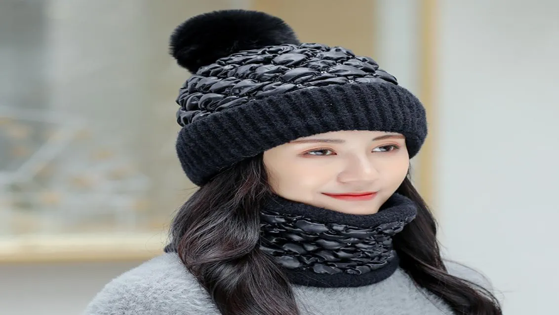 Chapeau d'hiver pour femmes Ski grande fourrure pom poms balle chapeaux tricotés écharpe chapeau ensemble hiver femmes bonnet chapeau chaud Skullies femme cap3585292