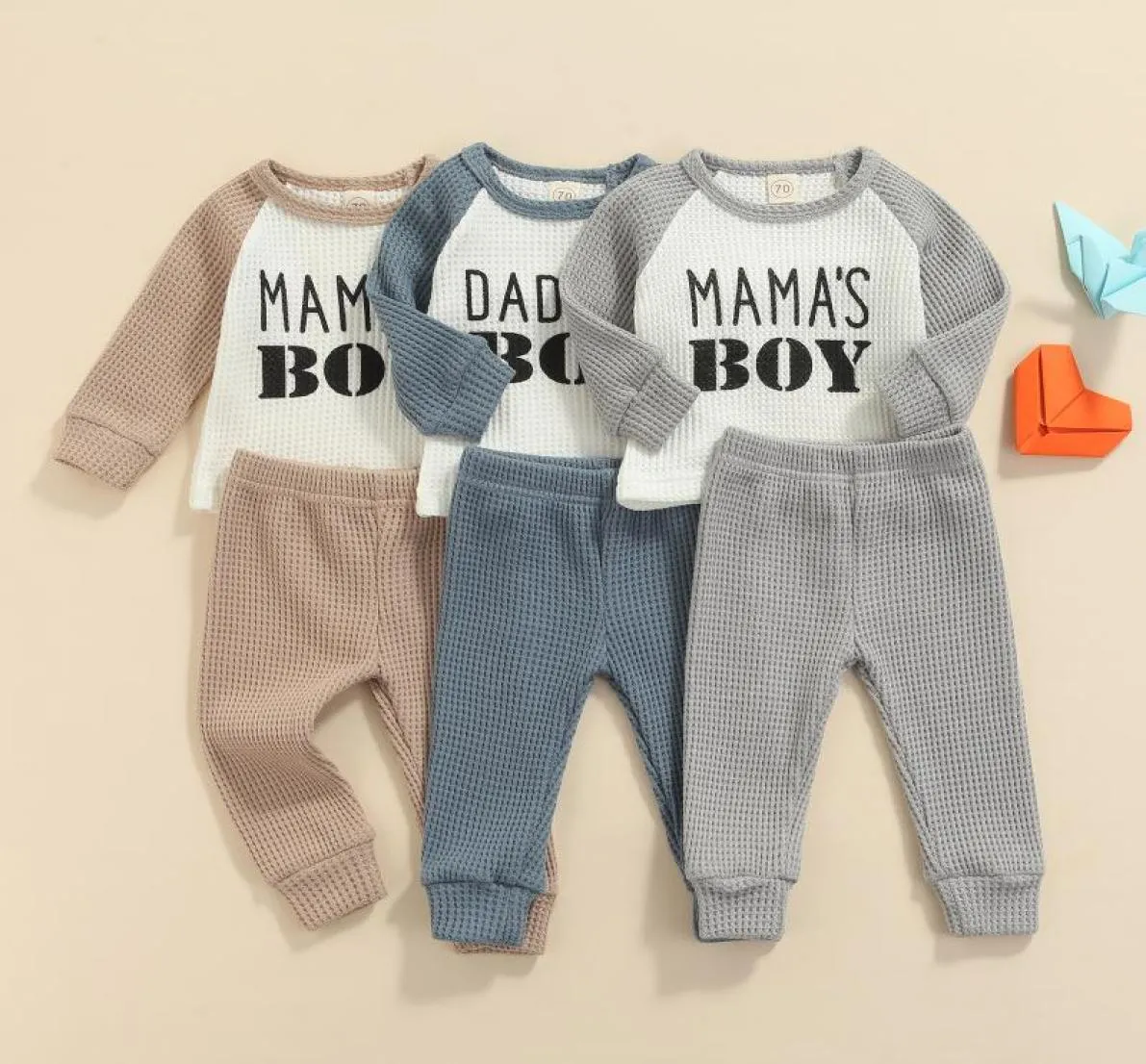 Kläder set 024m spädbarn baby pojkar kläder 2 st mamma pojke bokstav lång ärm pullover toppar elastiska byxor 3 färger klädning2136520