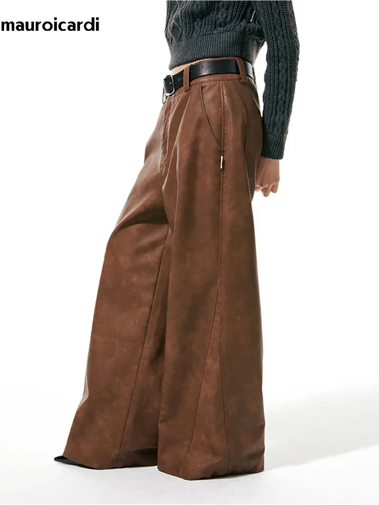 Mauroicardi bahar sonbahar uzun gevşek rahat kahverengi pu deri pantolon erkek geniş bacak lüks tasarımcı unisex pantolon fashions 2023 231225
