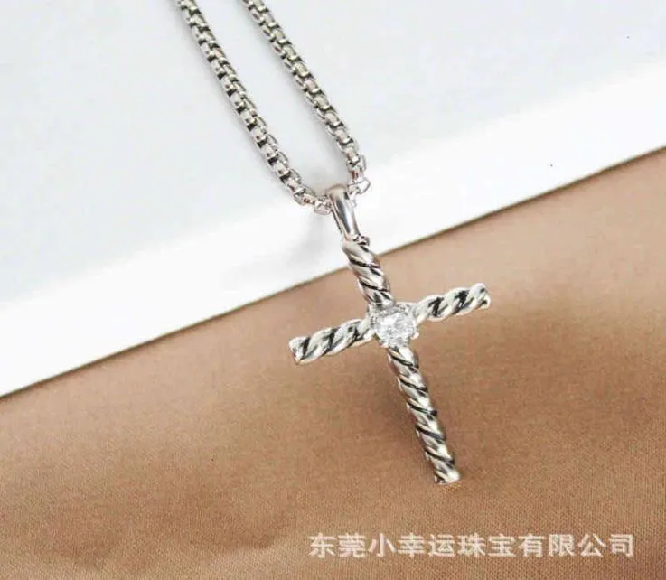 Halsbandsmycken Zircon Cross Chain Halsband Strängar för kvinnor Charm Män Inlagd Imitation Punk Fashion Design Ladies Anni5908144