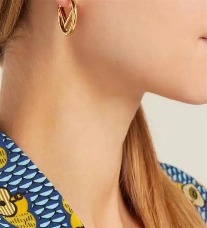 Women039s Premium Gold Ohrringe Designer Ohrstecker Luxusmarke Brief Design F Ohrringe Modeschmuck3894235