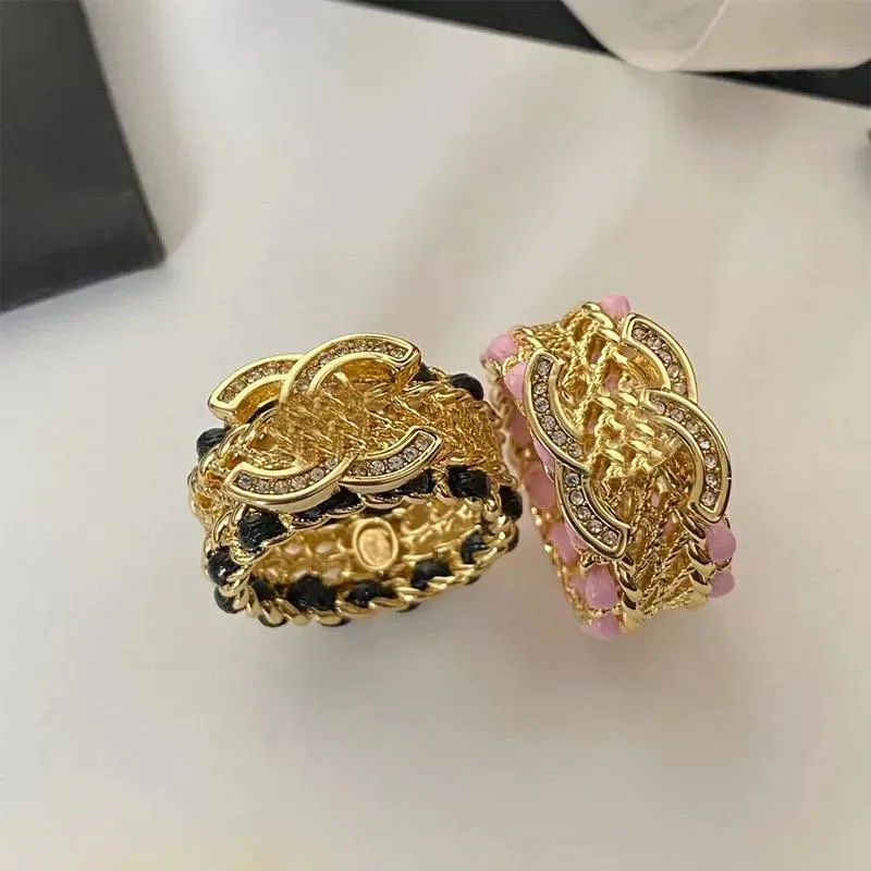 Pierścienie Pierścień marki Letter Pierdzież złota mosiężna miedziana otwartą opaskę Pierścionki mody Projektant mody luksusowy kryształowy pierścionek perłowy dla damskiej biżuterii ślubnej g